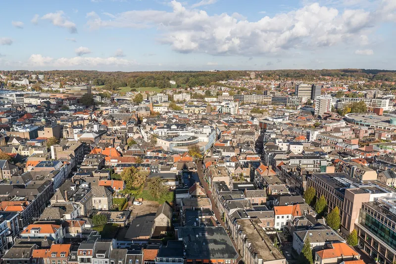 Luchtfoto over het centrum van Arnhem